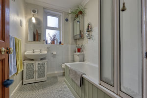 Photo 17- click for photo gallery